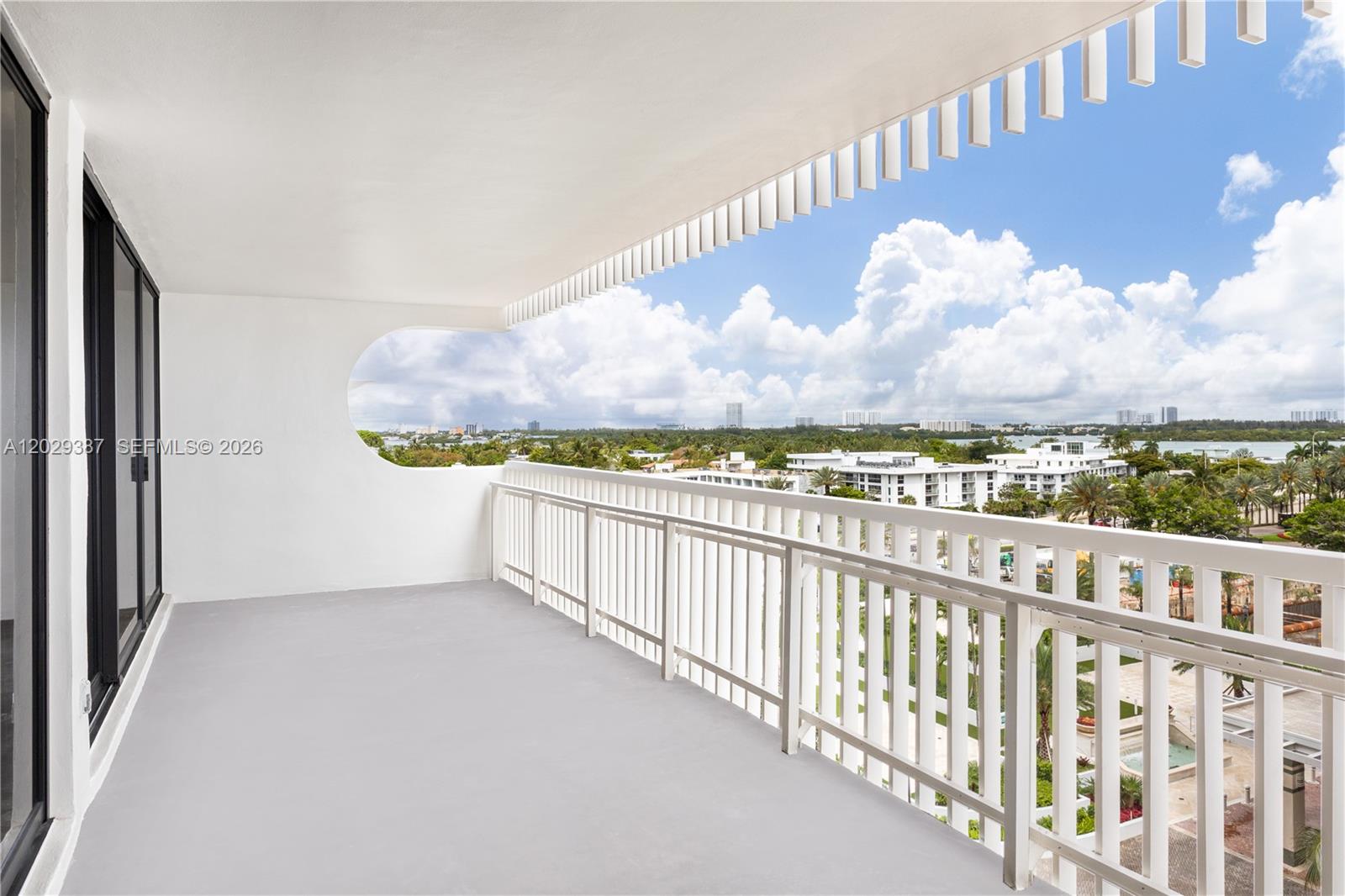 10205 Collins Ave 604 Property Photo 25