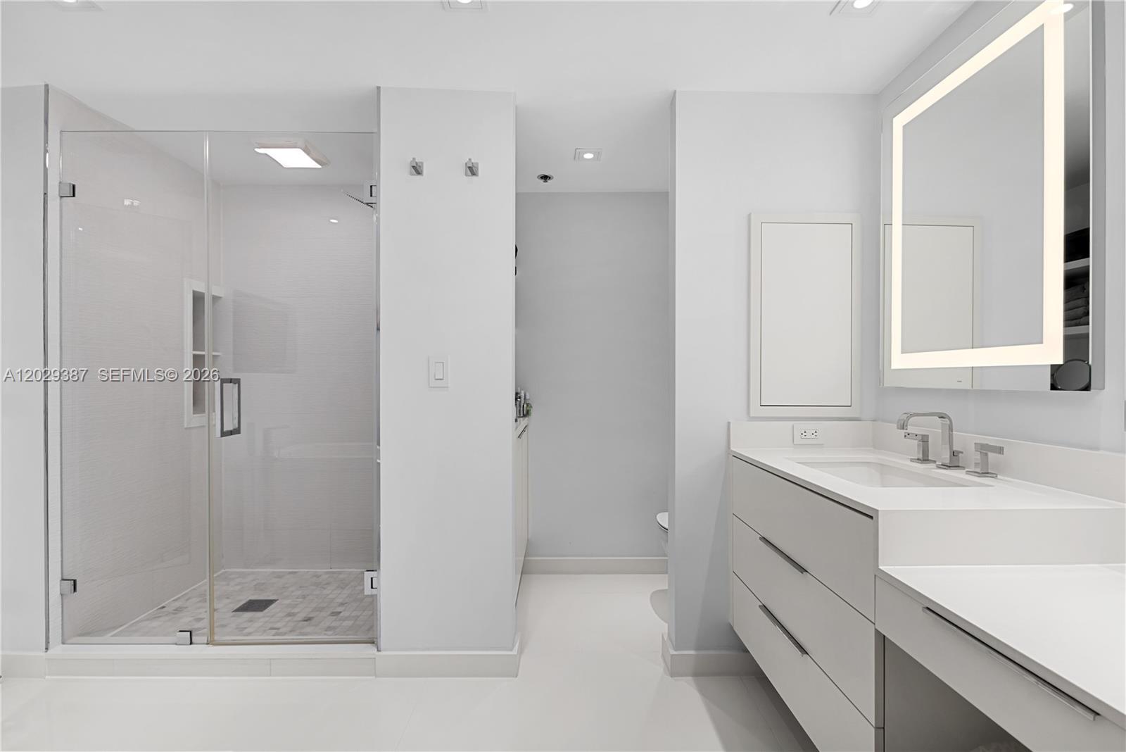 10205 Collins Ave 604 Property Photo 29