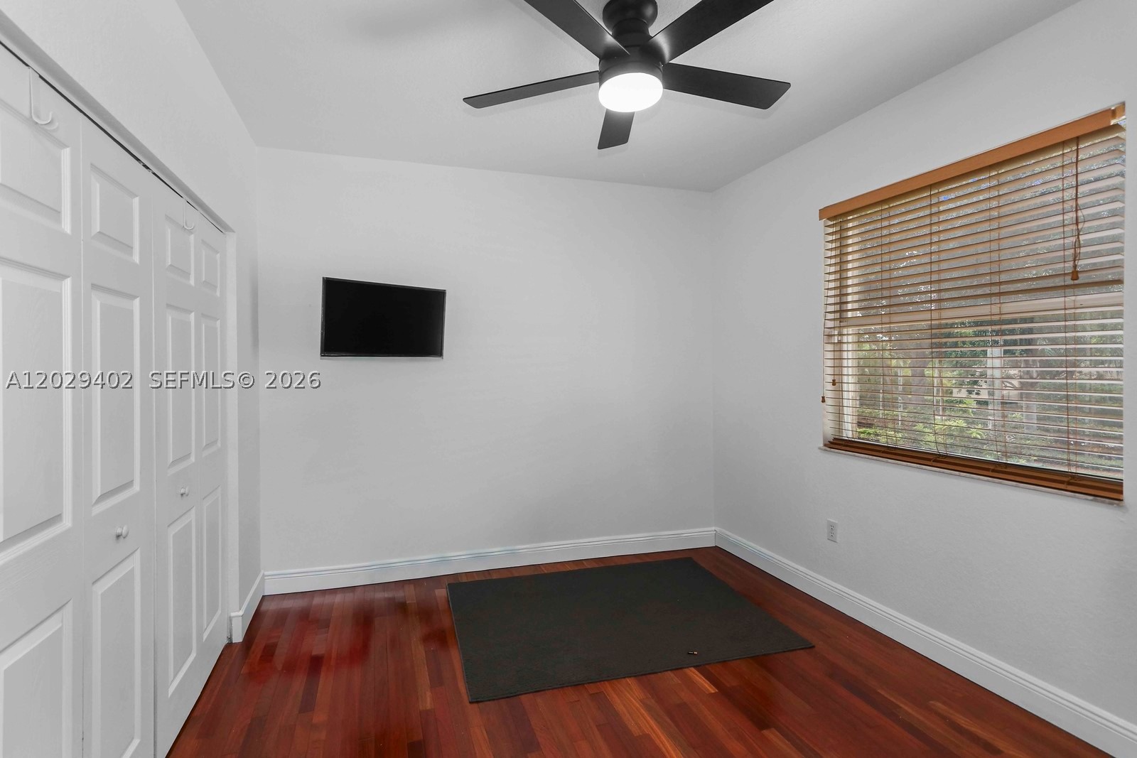 A12029402 Property Photo 21