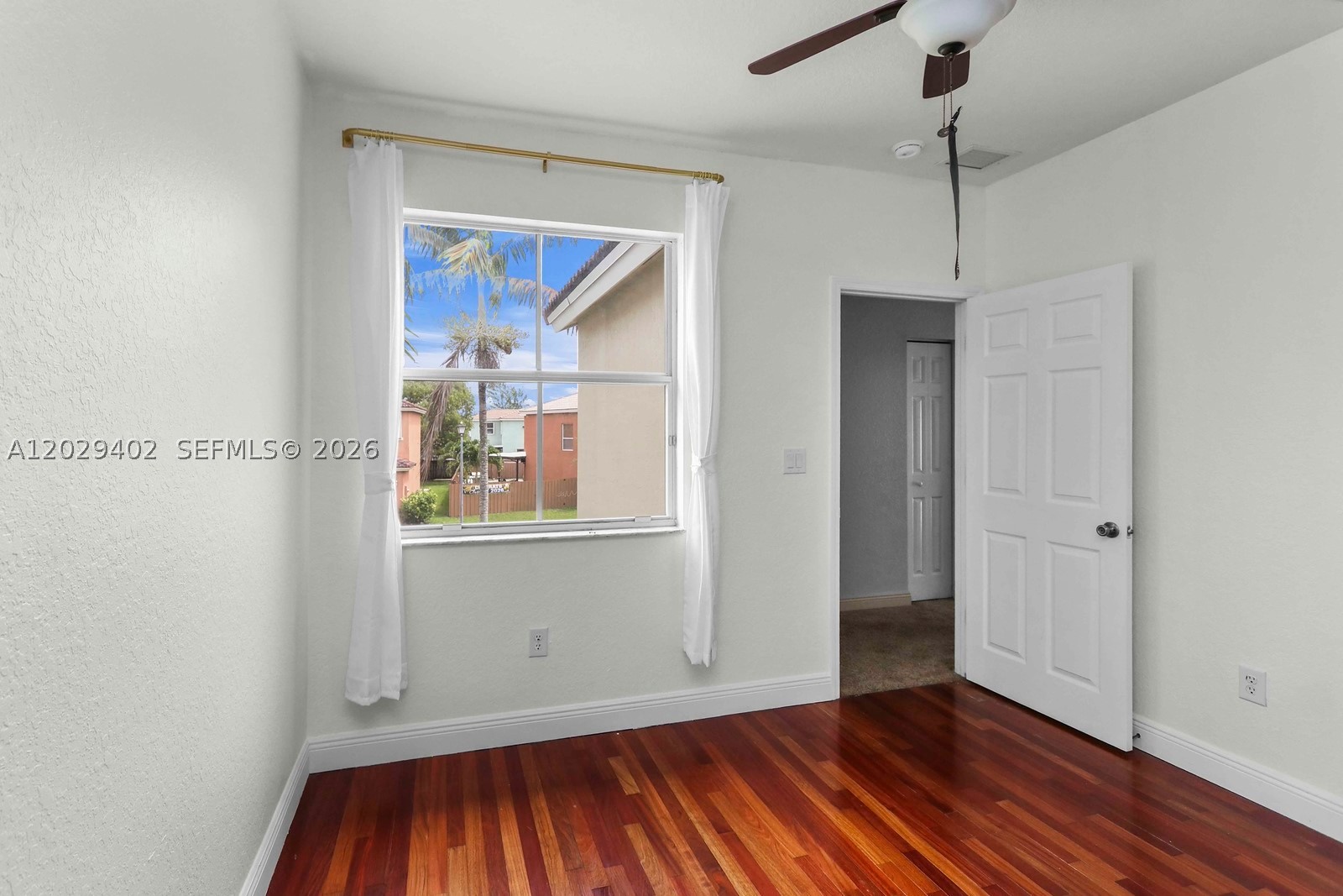 A12029402 Property Photo 22