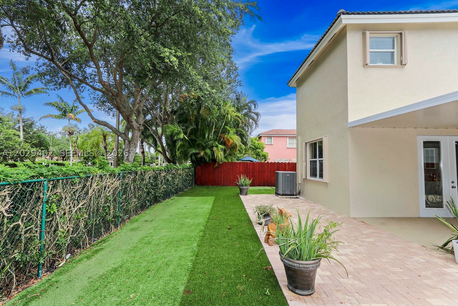 A12029402 Property Photo 26