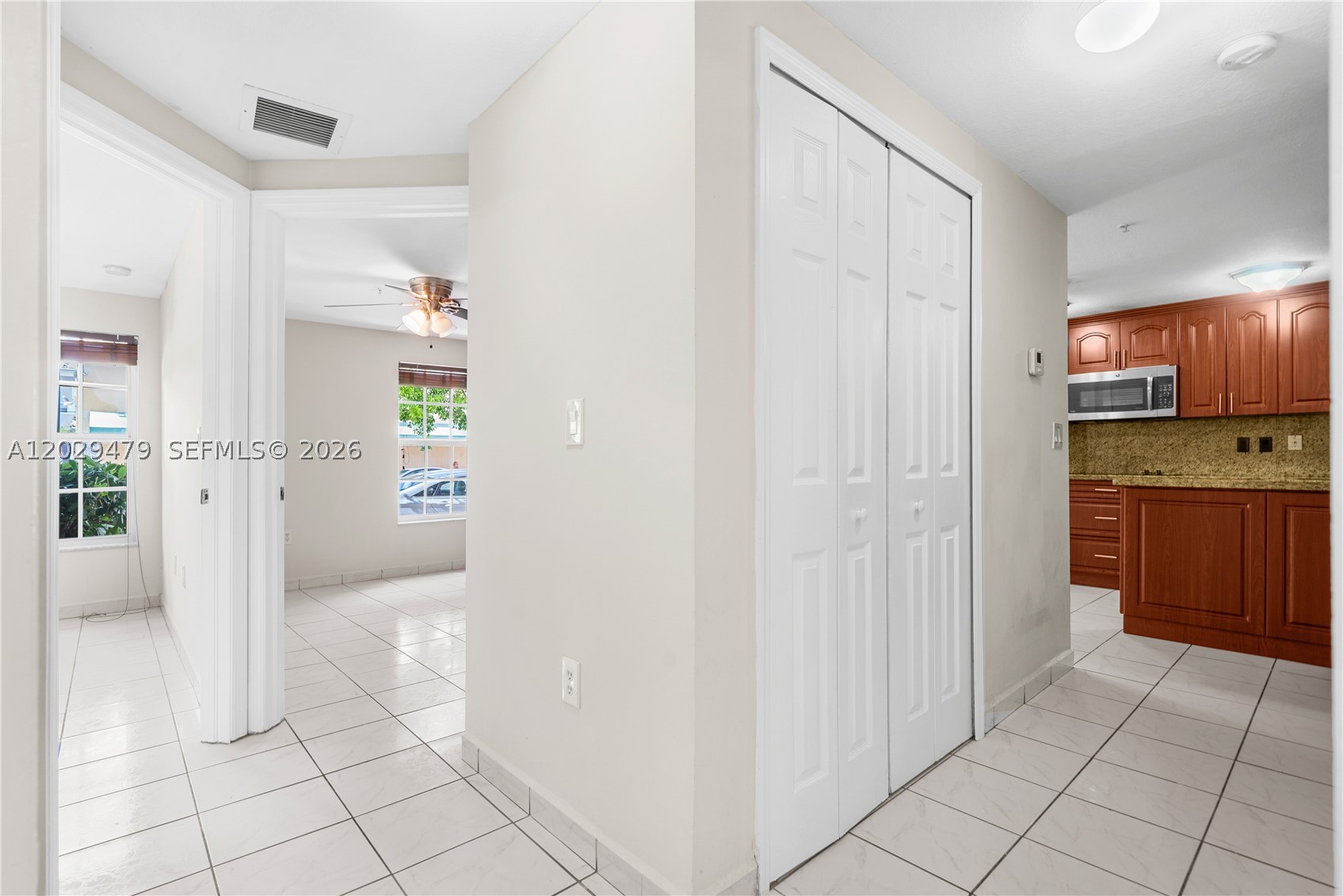 9 E 4th St 101 Property Photo 8