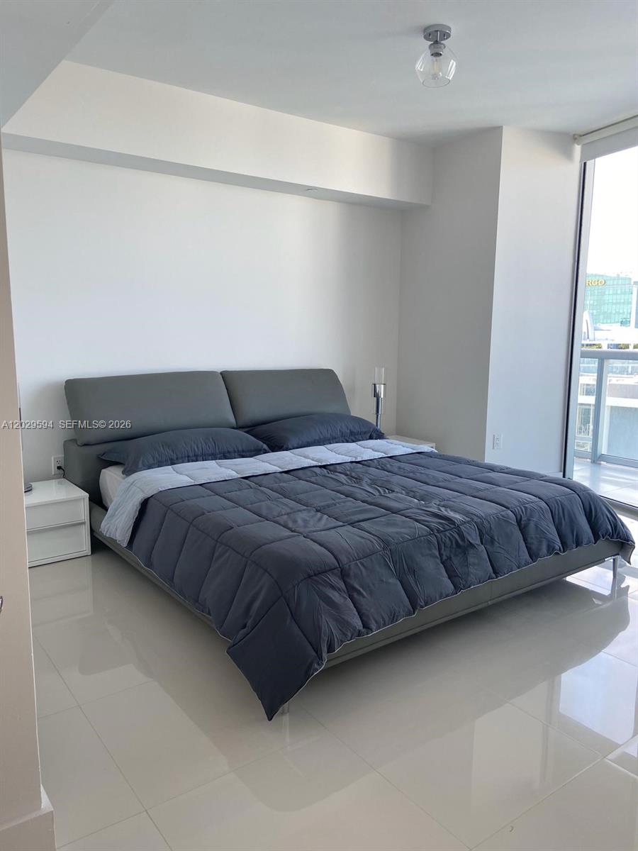 495 Brickell Ave 5706 Property Photo 6