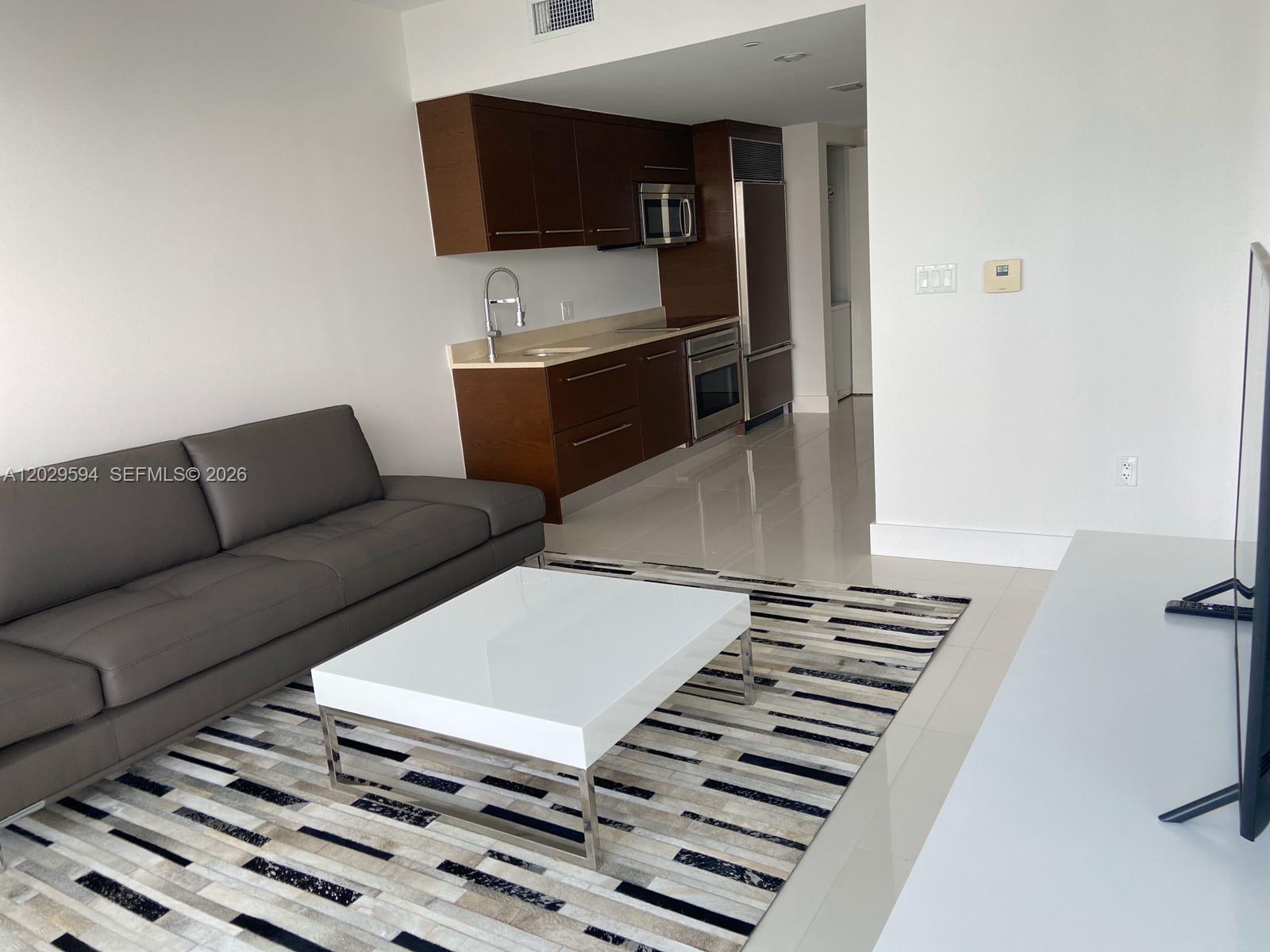 495 Brickell Ave 5706 Property Photo 7