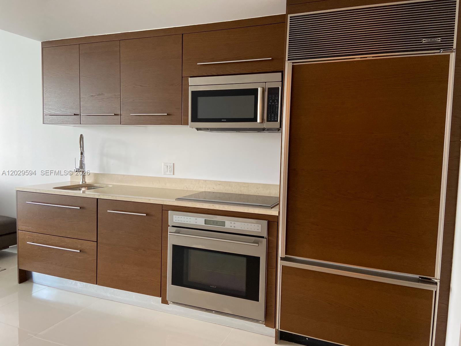 495 Brickell Ave 5706 Property Photo 8