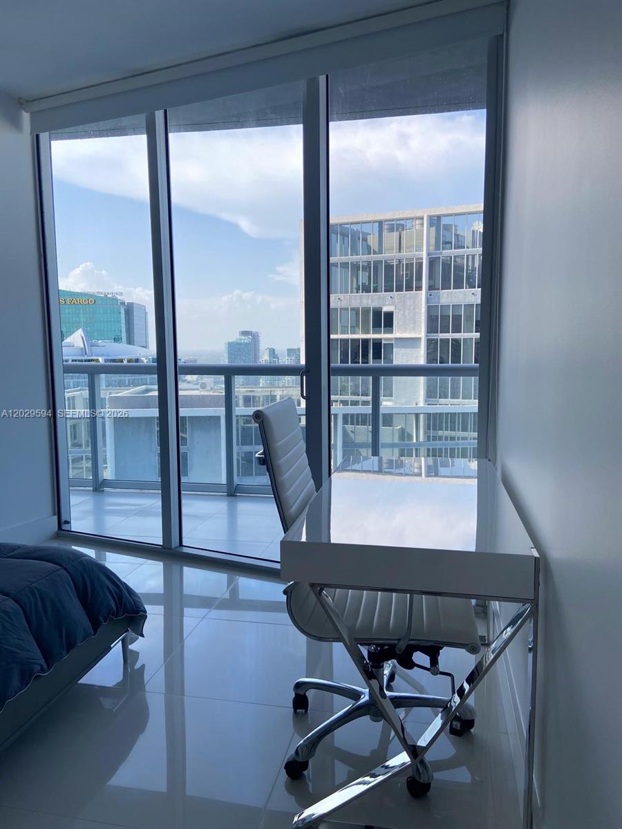 495 Brickell Ave 5706 Property Photo 15