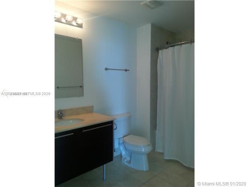 1900 N Bayshore Dr 3517 Property Photo 5