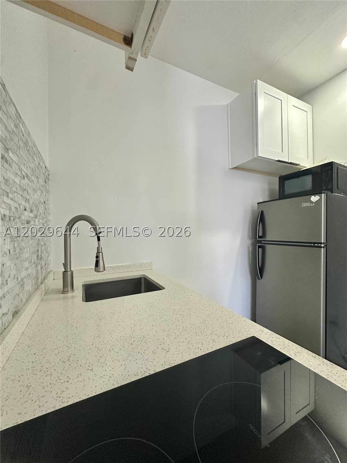 415 75th St 4a Property Photo 8