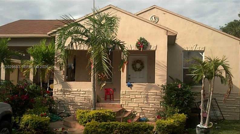 1061 NW 9th Ct Property Photo 1
