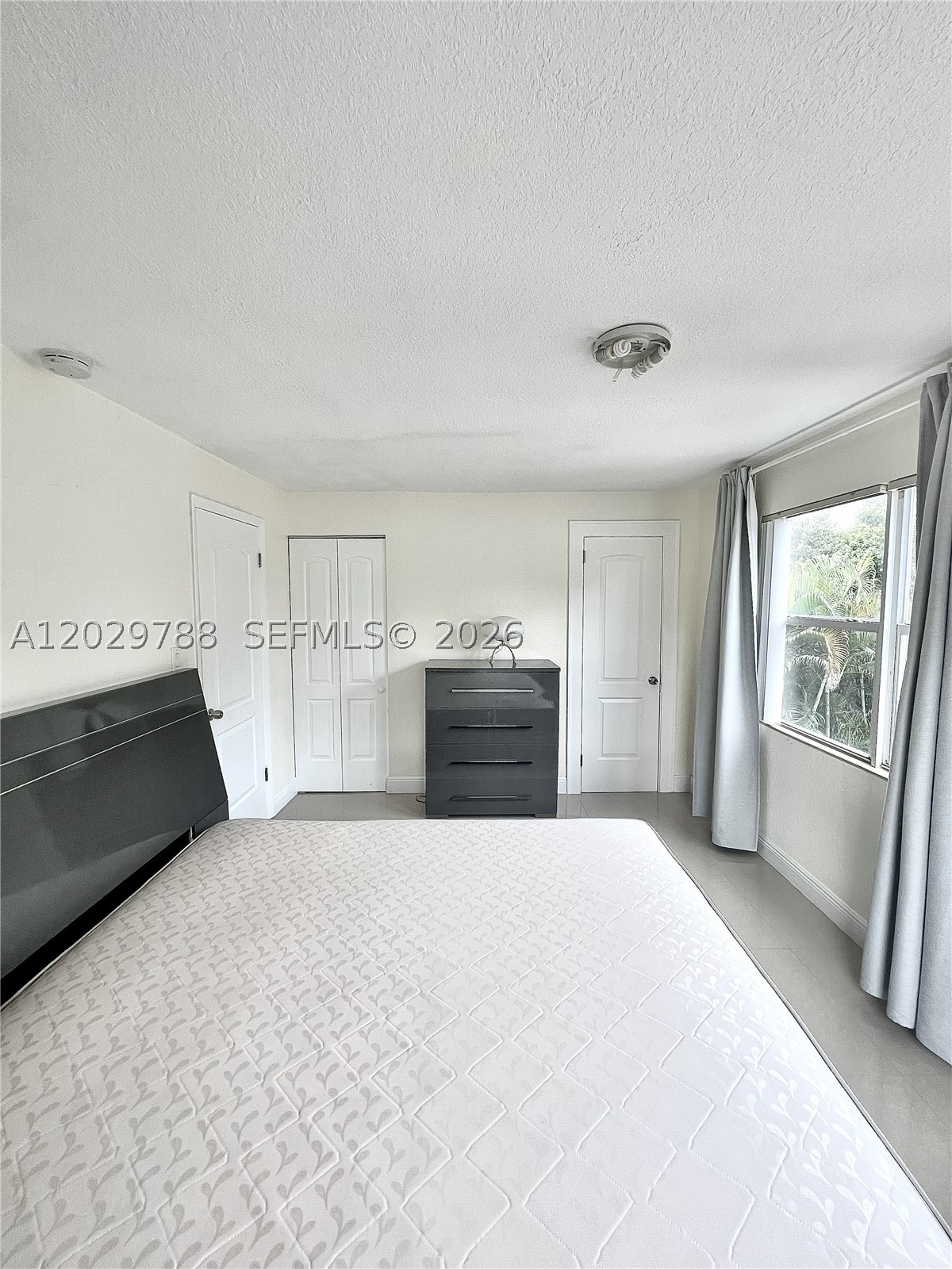 1940 Adams St Property Photo 17