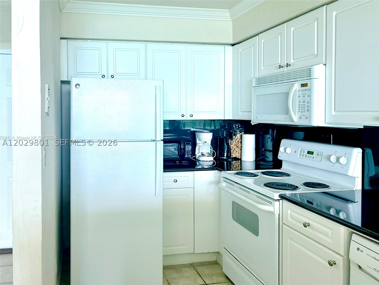 2501 S Ocean Dr 424 Property Photo 6