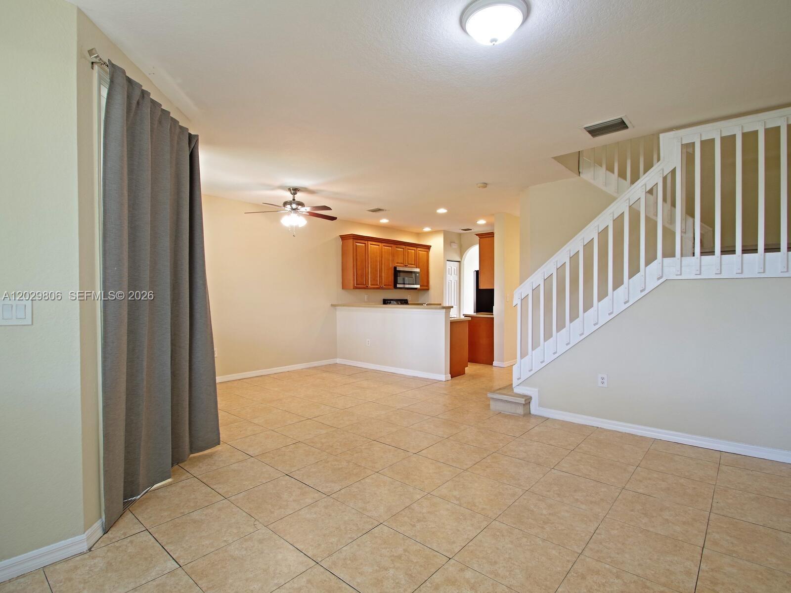 1904 Sw 60th Ave Property Photo 4