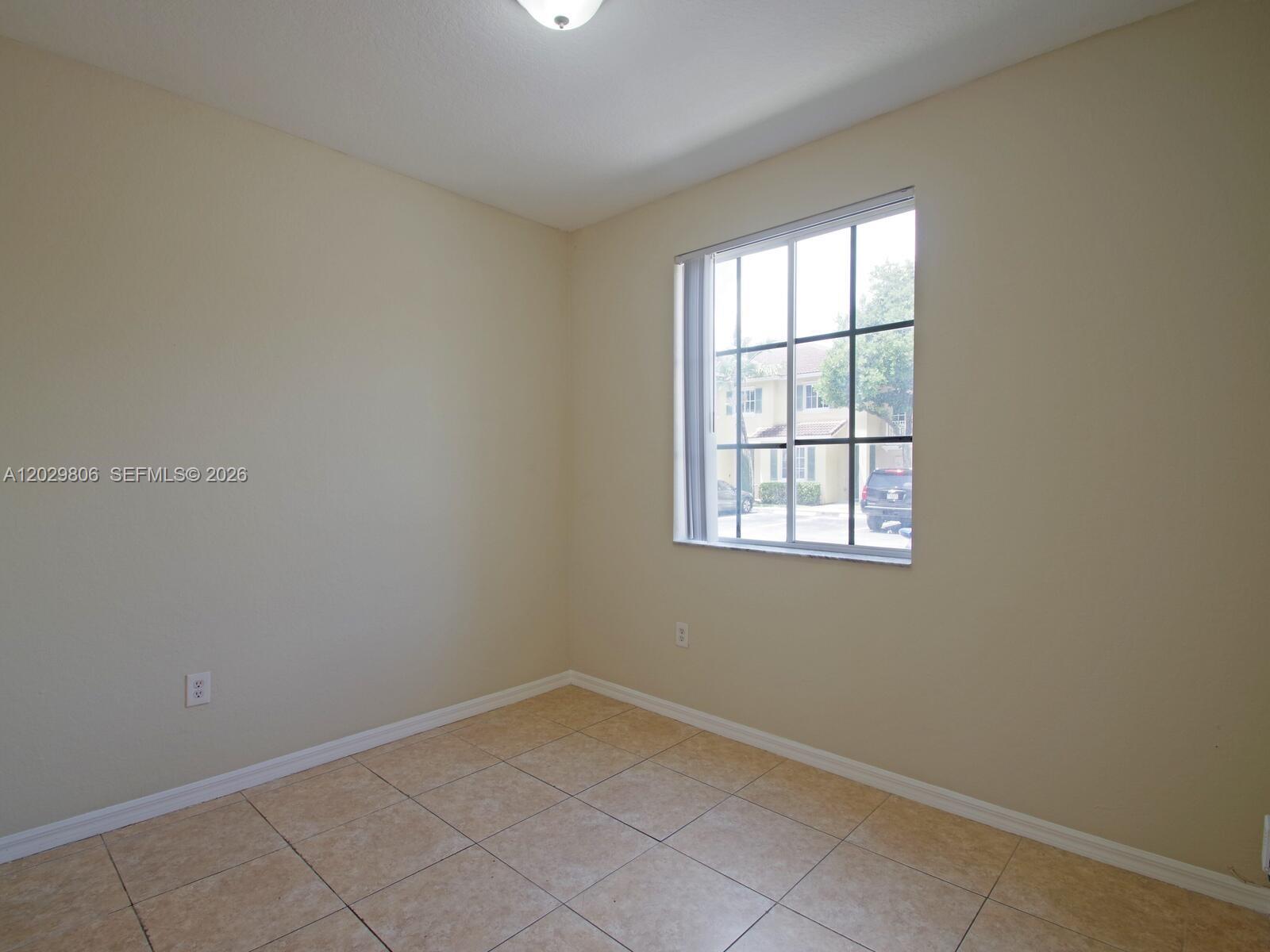 1904 Sw 60th Ave Property Photo 8