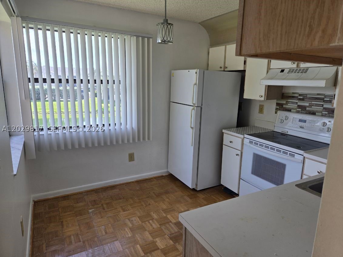 1017 Washington Cir 1017d Property Photo 3