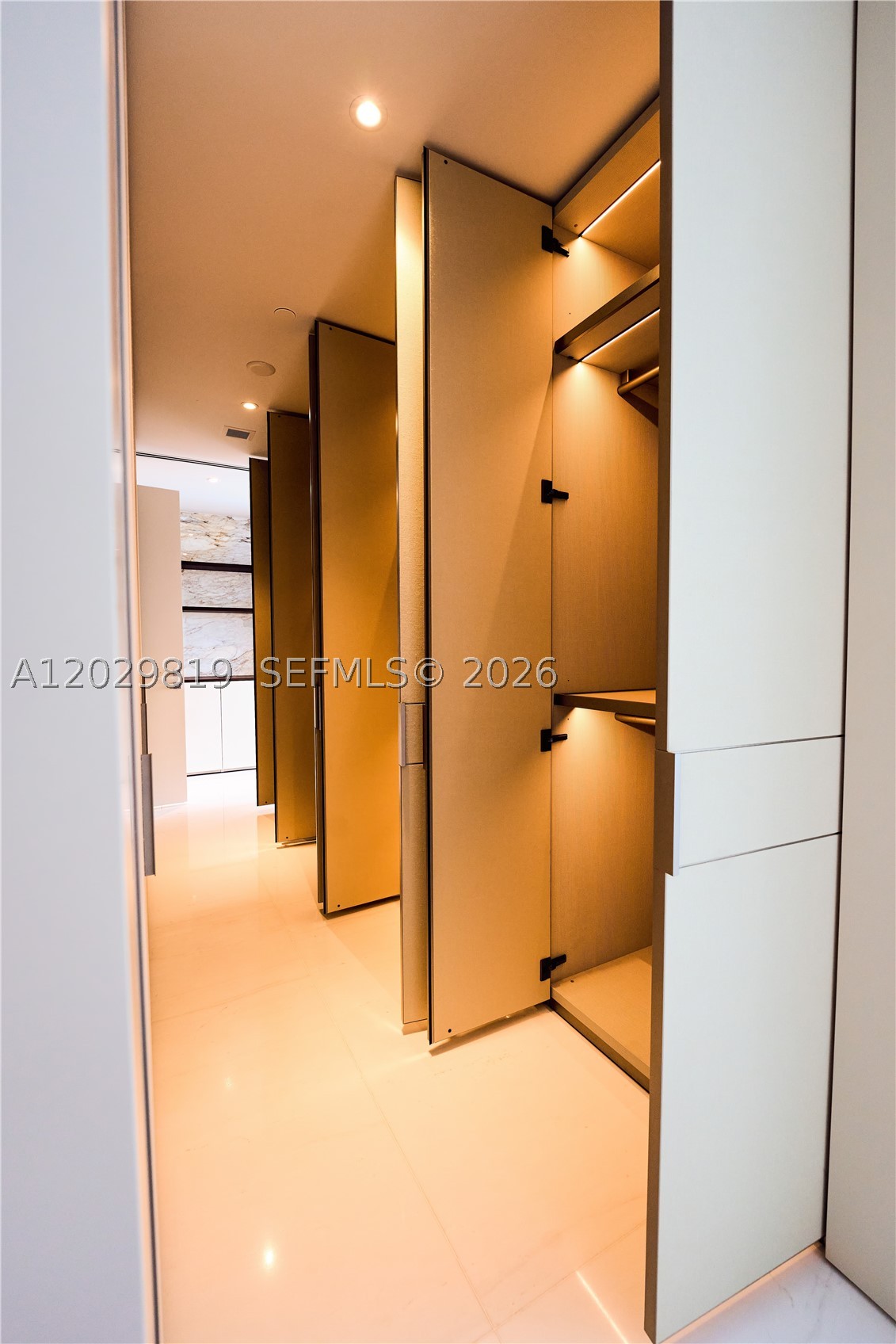 300 E Biscayne Blvd Way 5101 Property Photo 21