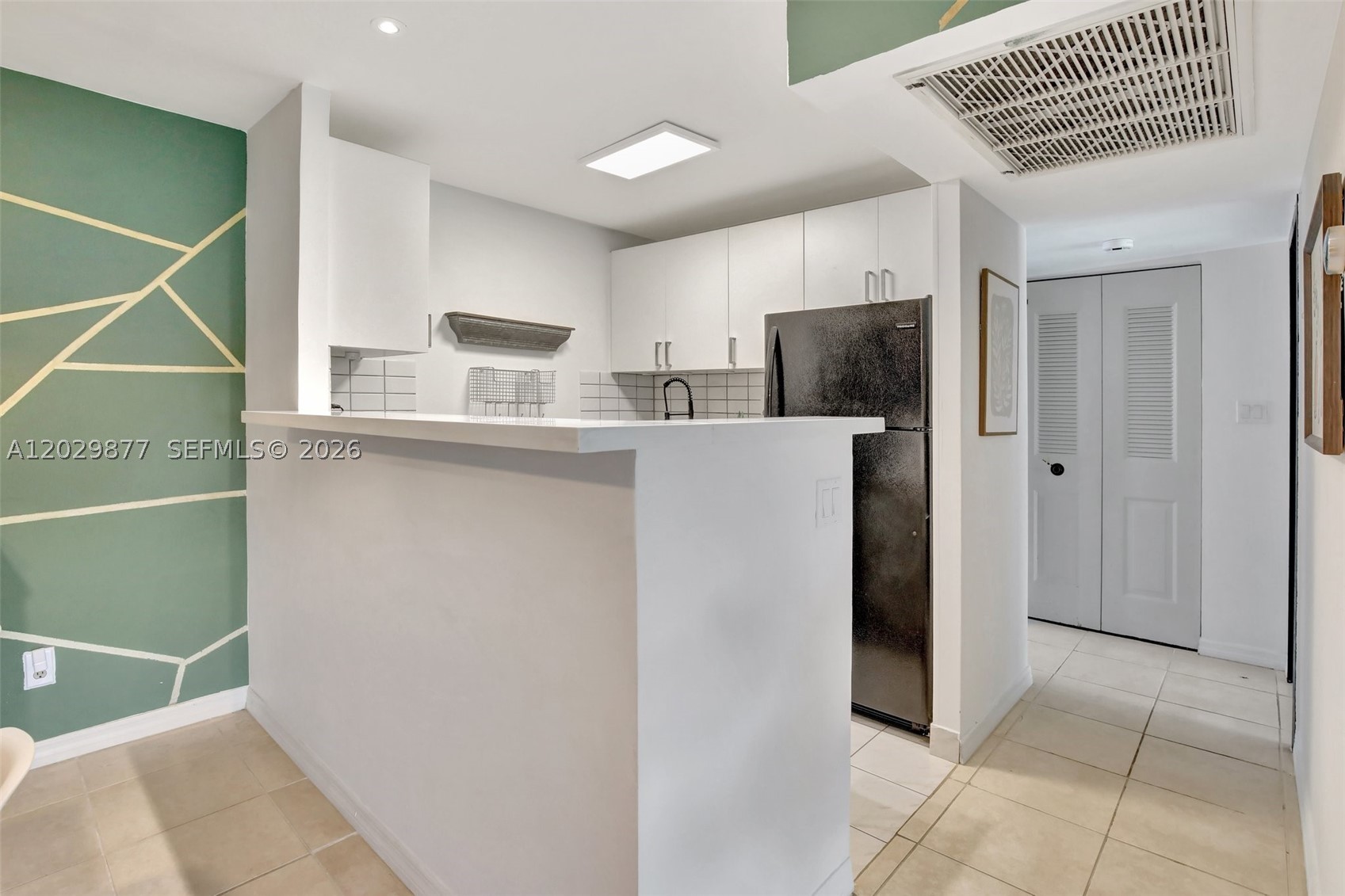 5821 Washington St 30 Property Photo 6