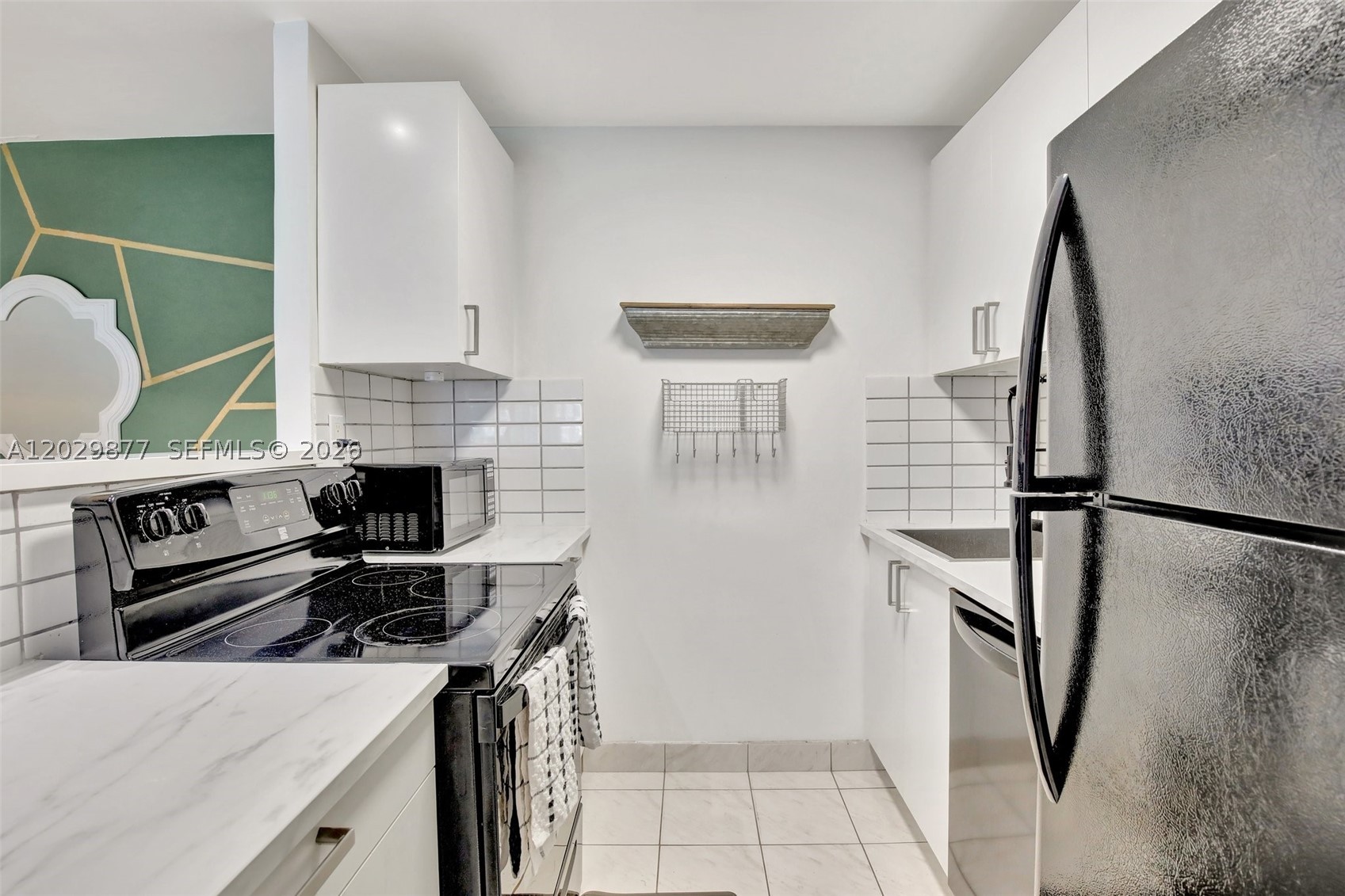 5821 Washington St 30 Property Photo 7