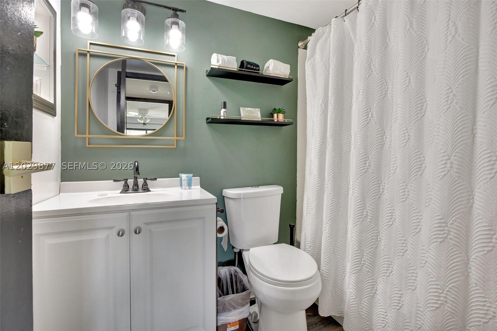 5821 Washington St 30 Property Photo 8