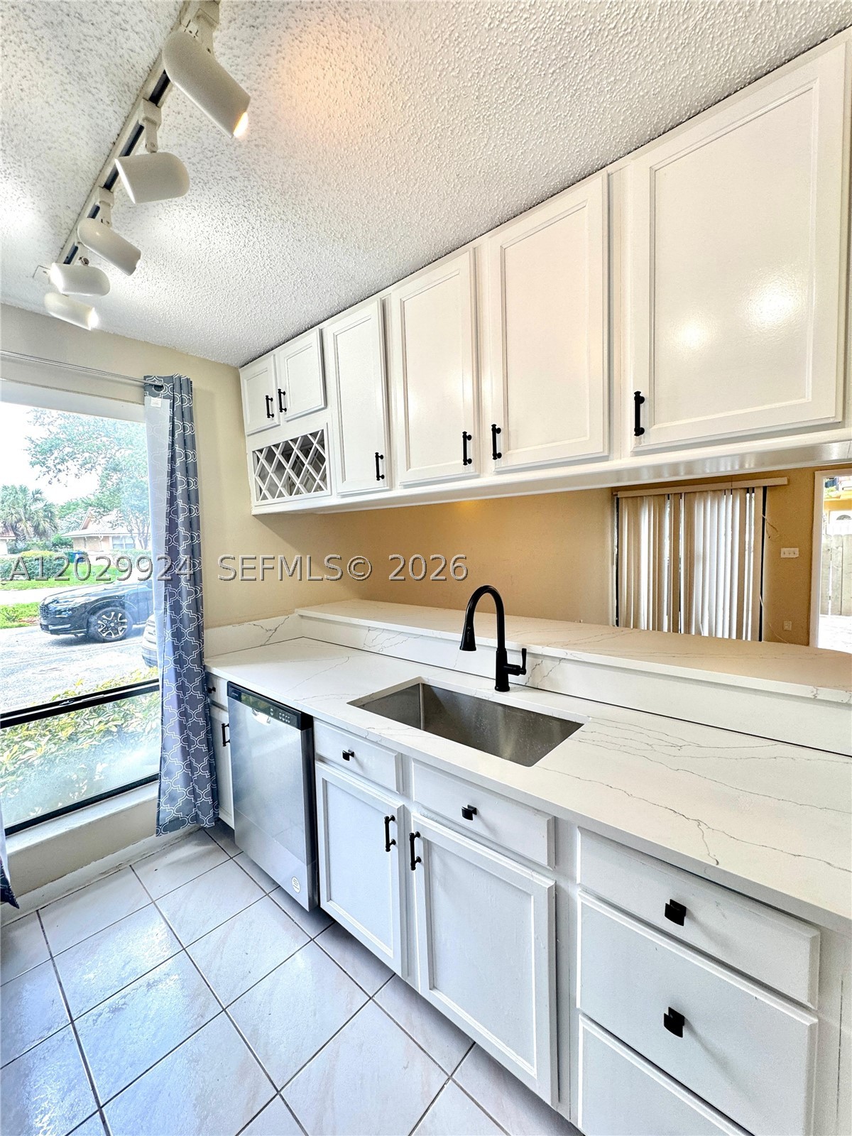 4240 Nw 114th Ter 40 Property Photo 4