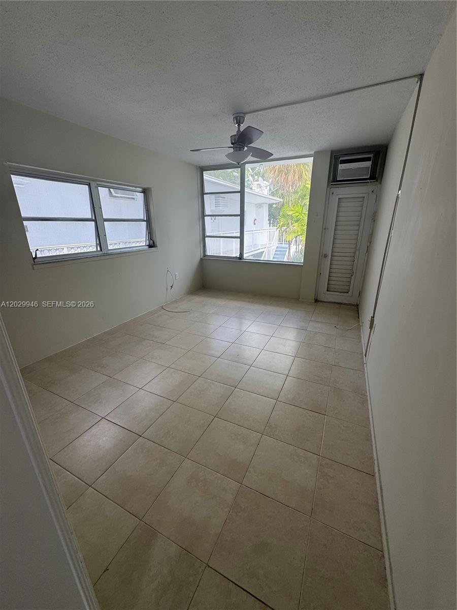 10281 E Bay Harbor Dr D3 Property Photo 2