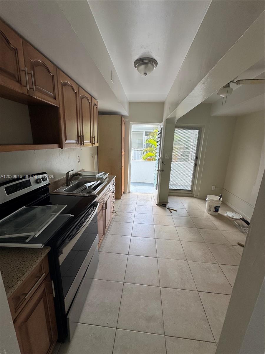 10281 E Bay Harbor Dr D3 Property Photo 4