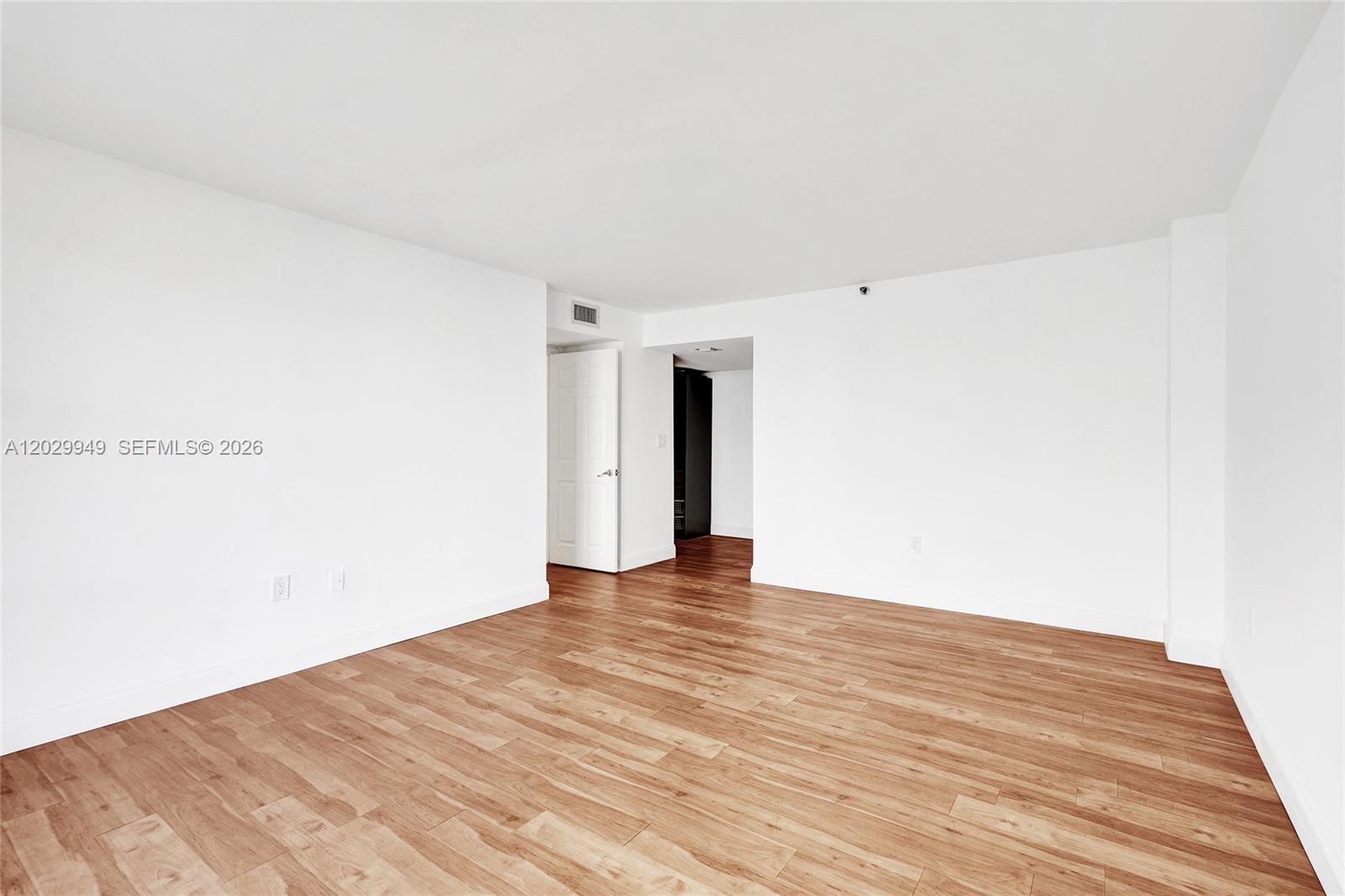 17500 N Bay Rd S403 Property Photo 21
