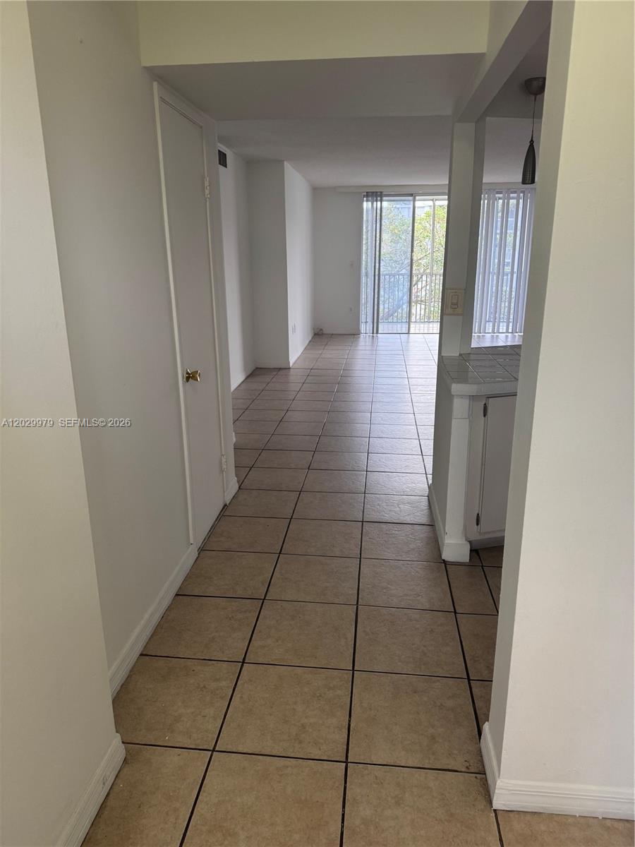 1710 Ne 191st St 411-3 Property Photo 1
