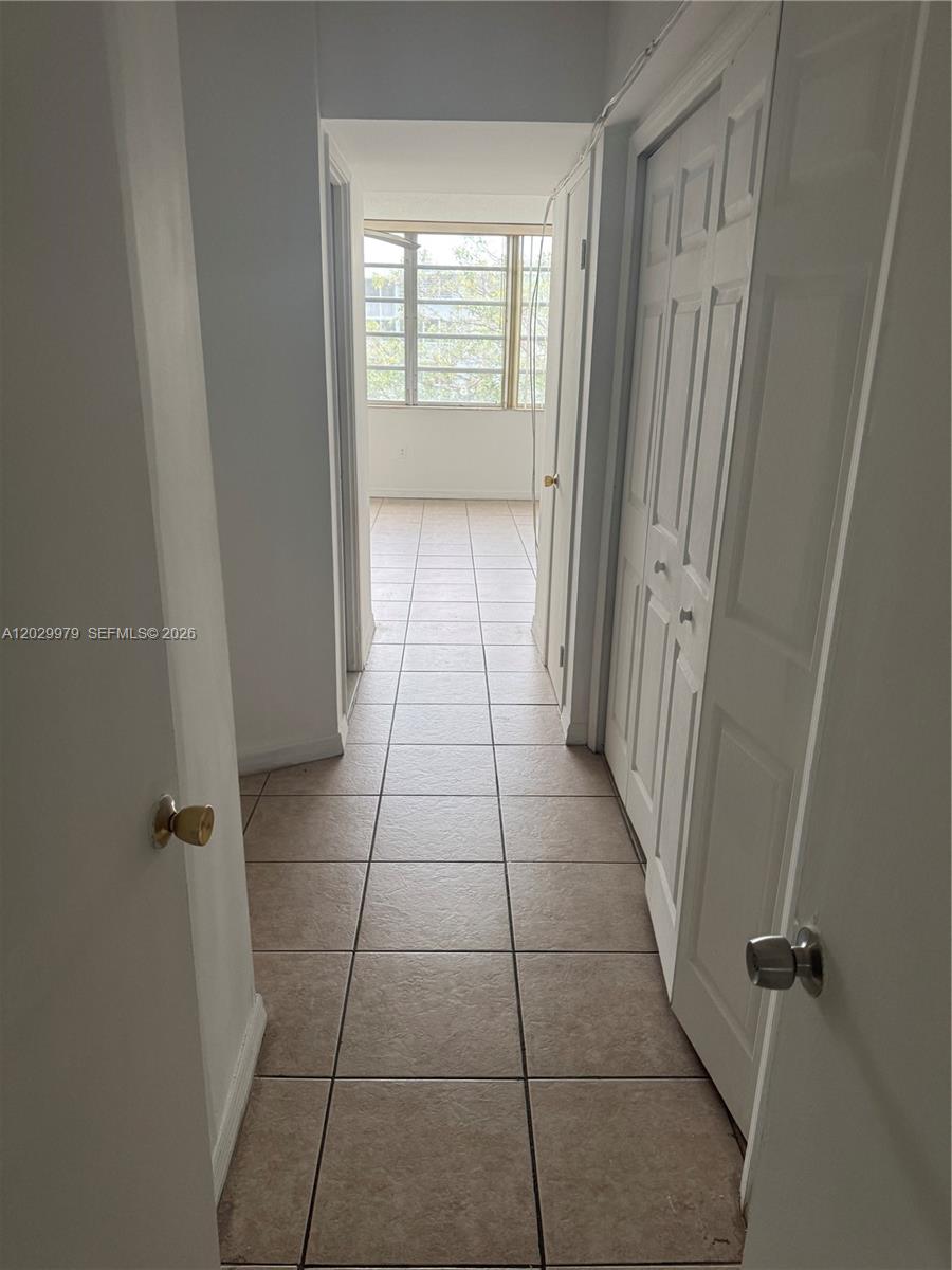 1710 Ne 191st St 411-3 Property Photo 8