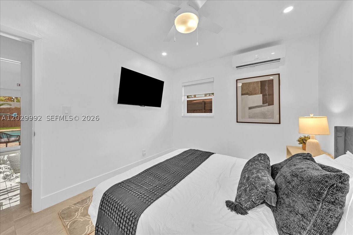 813 Ne 17th St Property Photo 22