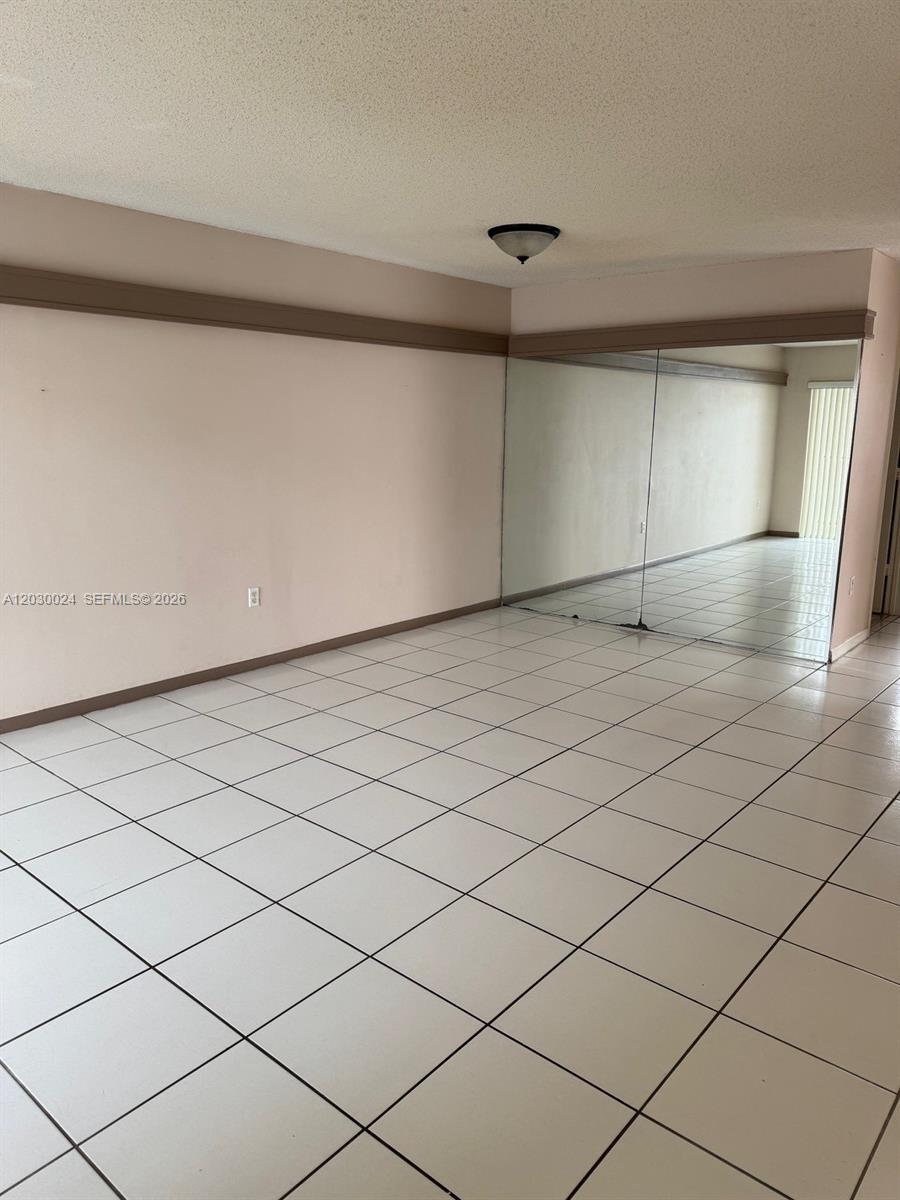 A12030024 Property Photo 13