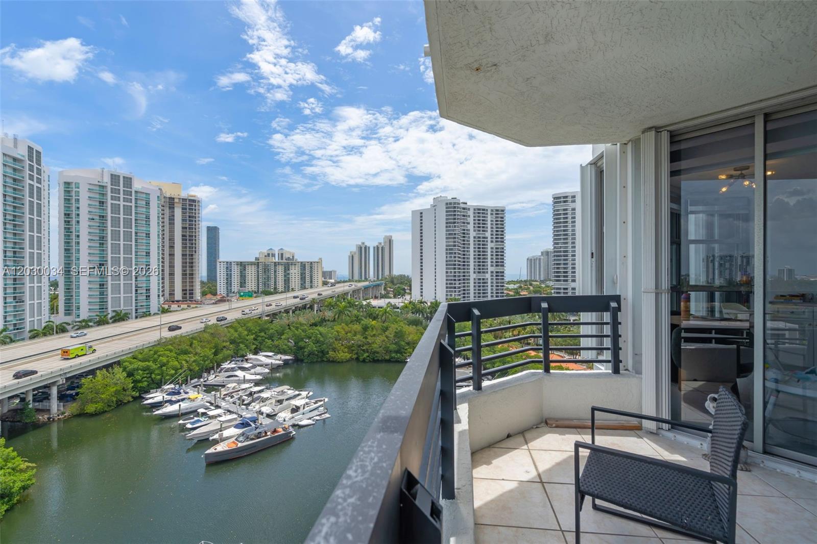 3500 Mystic Pointe Dr 1205 Property Photo 17