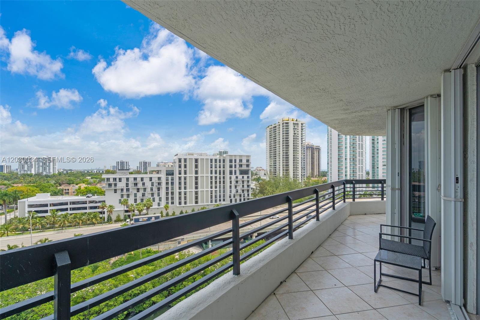 3500 Mystic Pointe Dr 1205 Property Photo 18