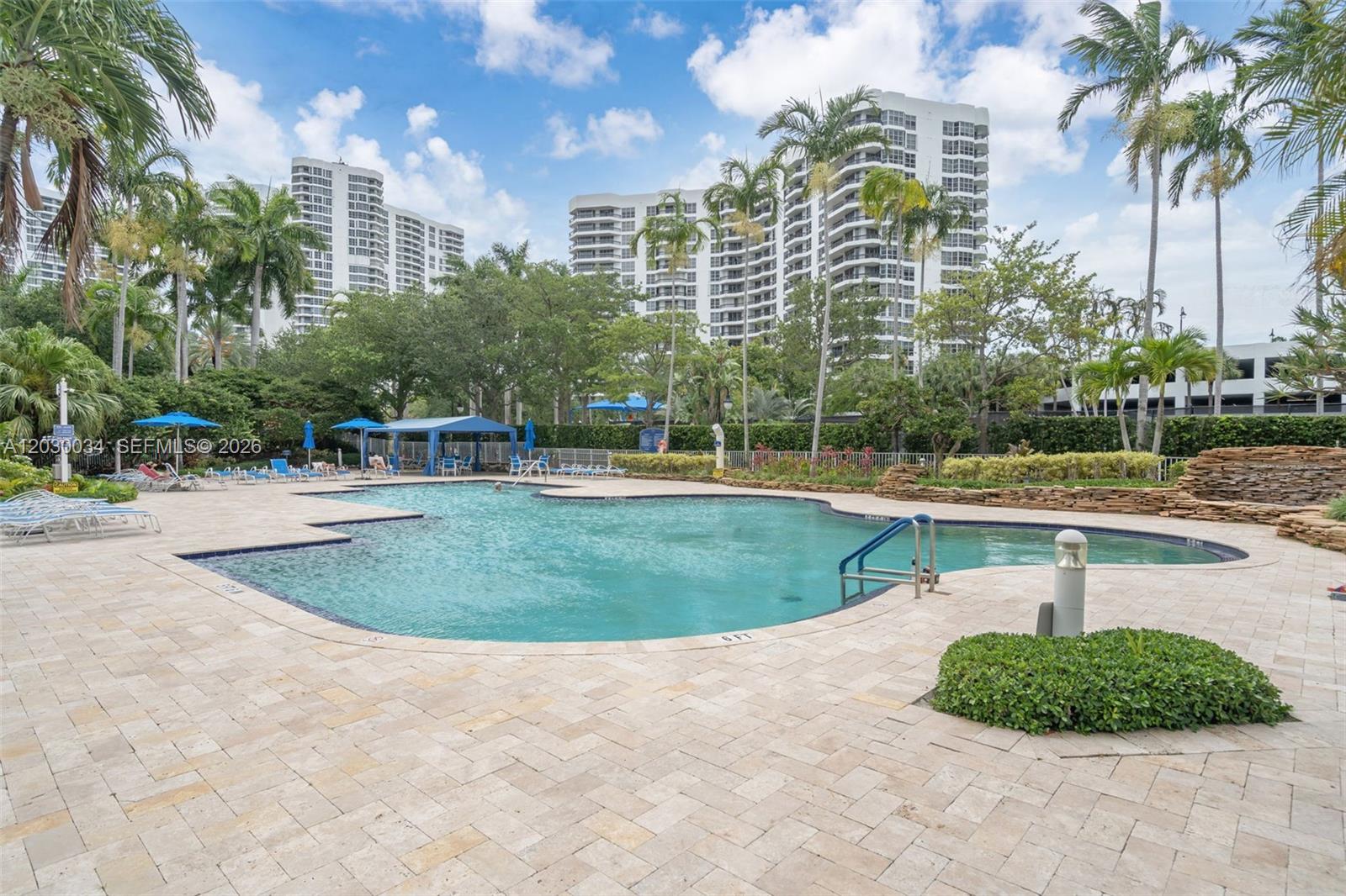 3500 Mystic Pointe Dr 1205 Property Photo 21