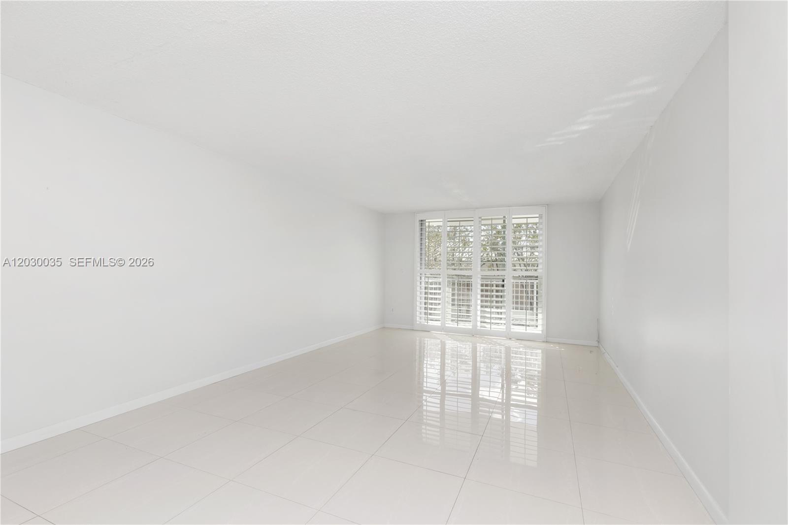 210 Sea View Dr 207 Property Photo 2