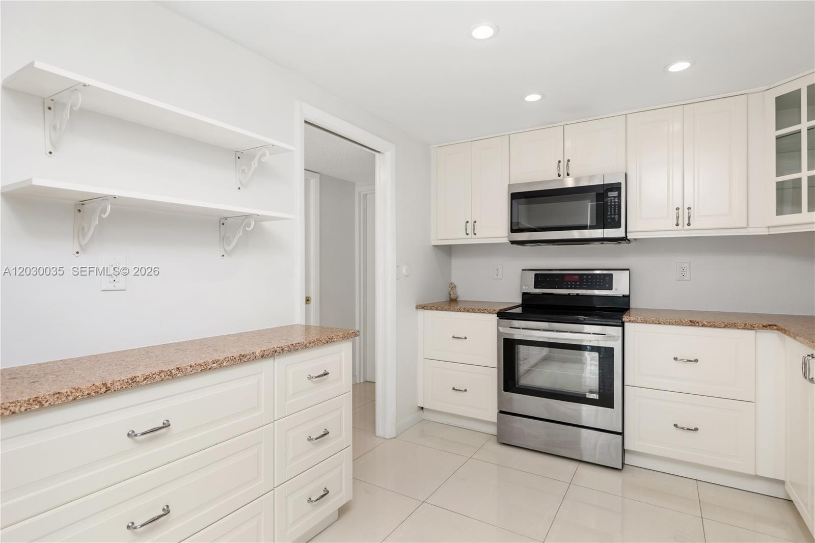 210 Sea View Dr 207 Property Photo 4