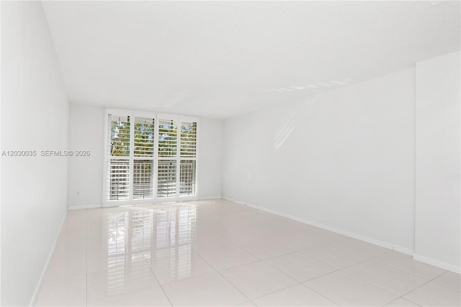 210 Sea View Dr 207 Property Photo 6