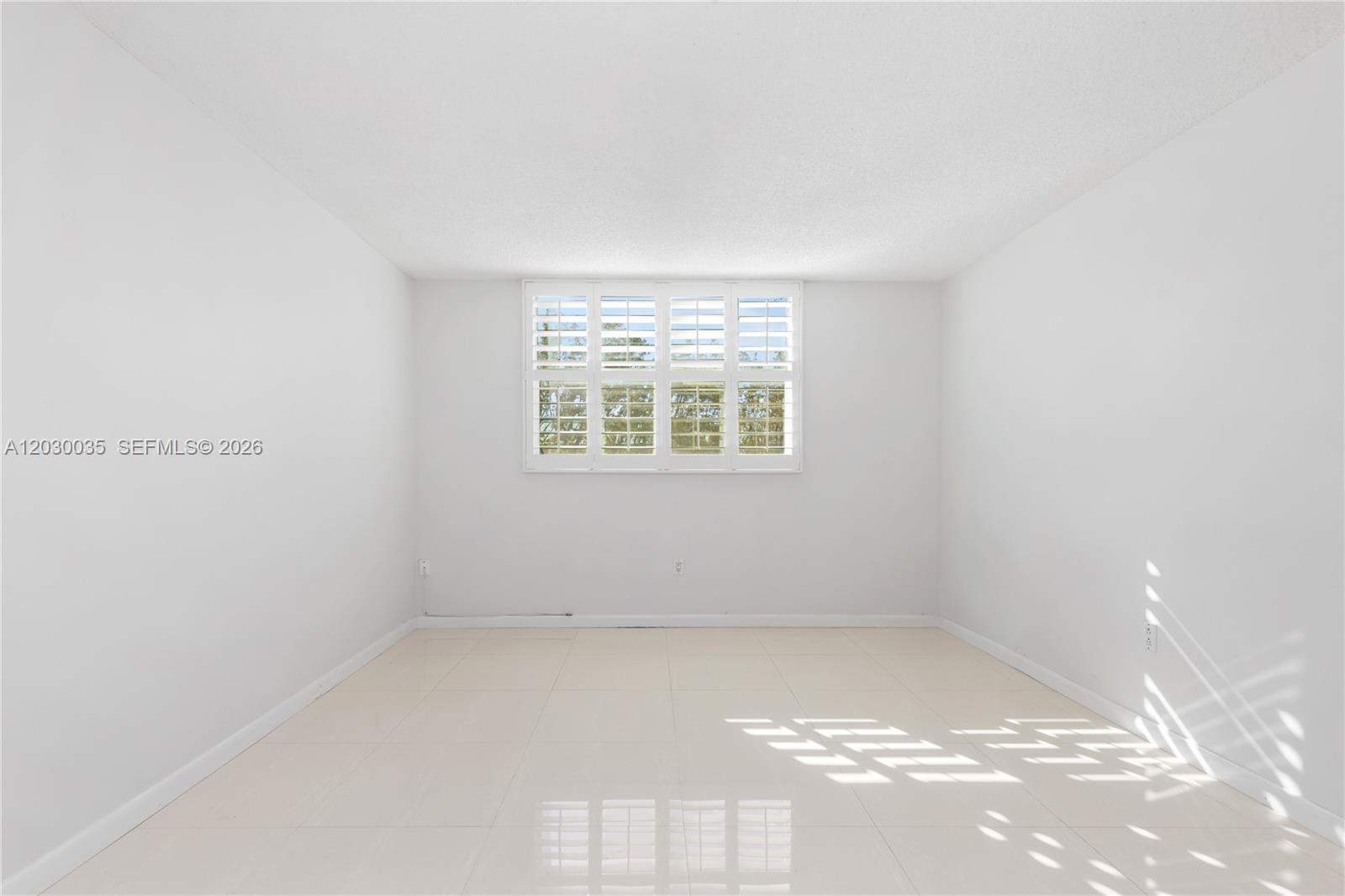 210 Sea View Dr 207 Property Photo 12