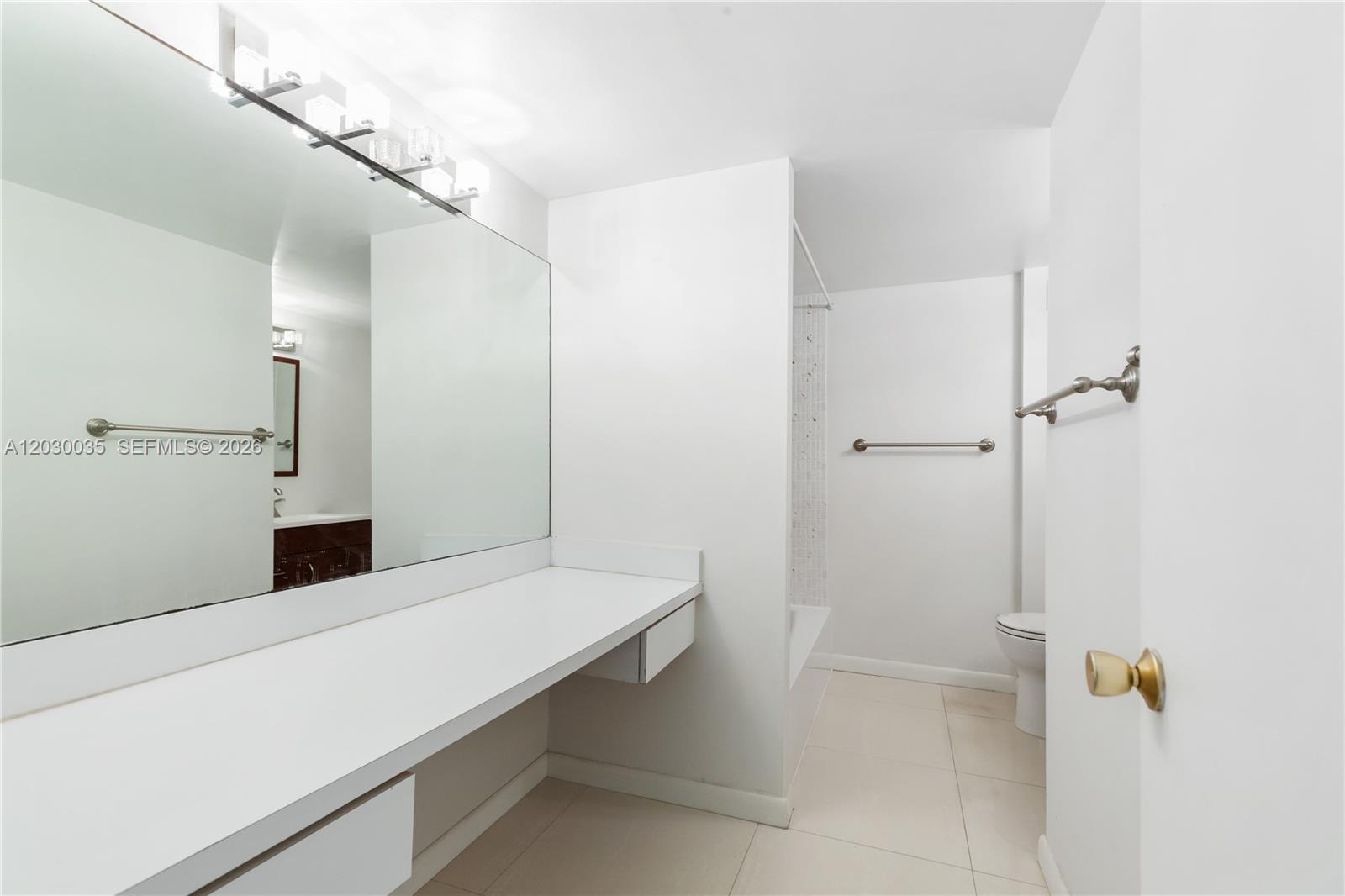 210 Sea View Dr 207 Property Photo 14