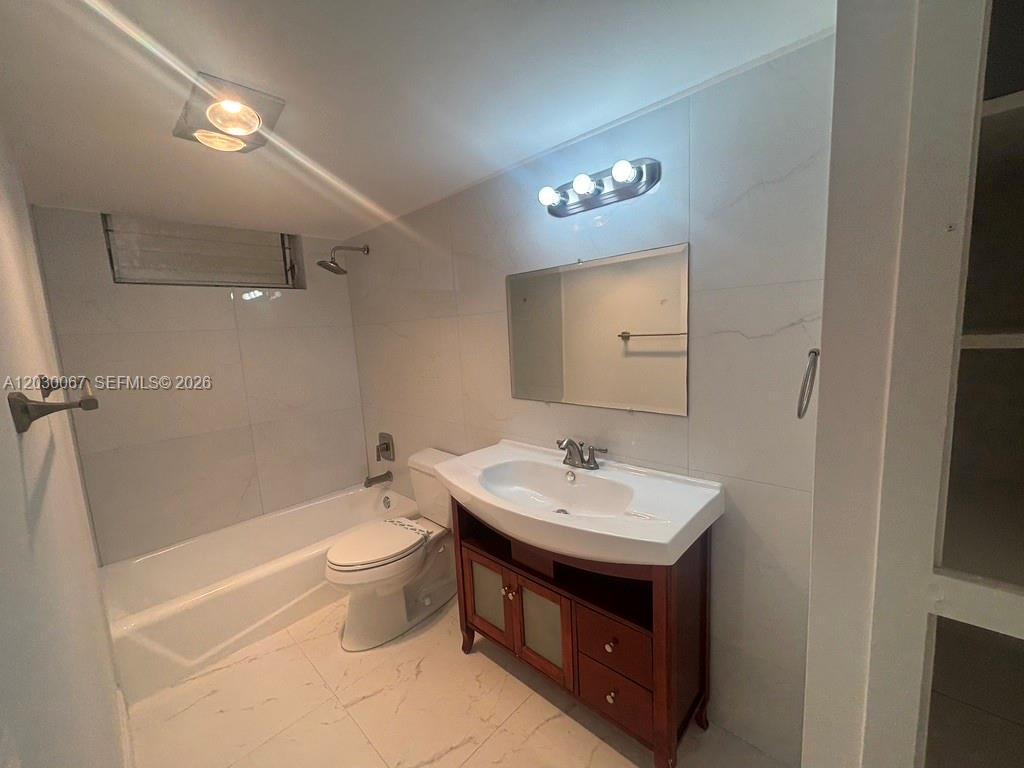 2999 Point East Dr C614 Property Photo 25