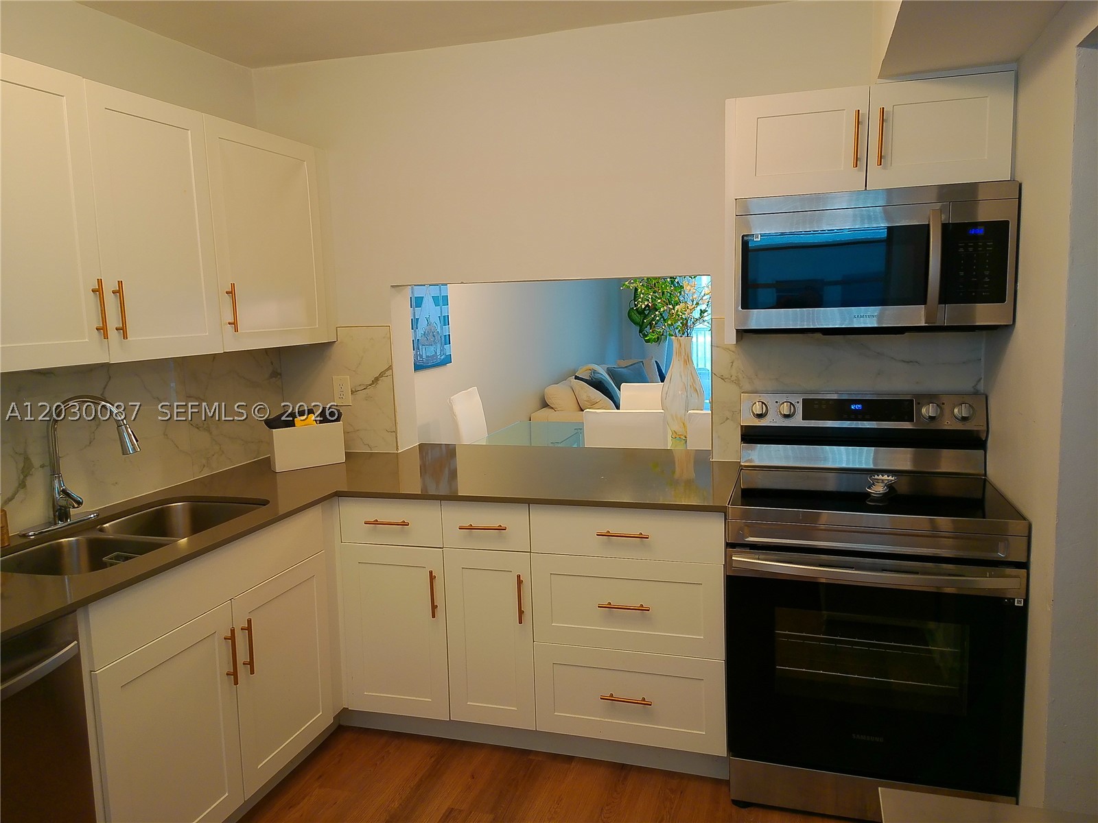 215 Se 3rd Ave 206a Property Photo 6