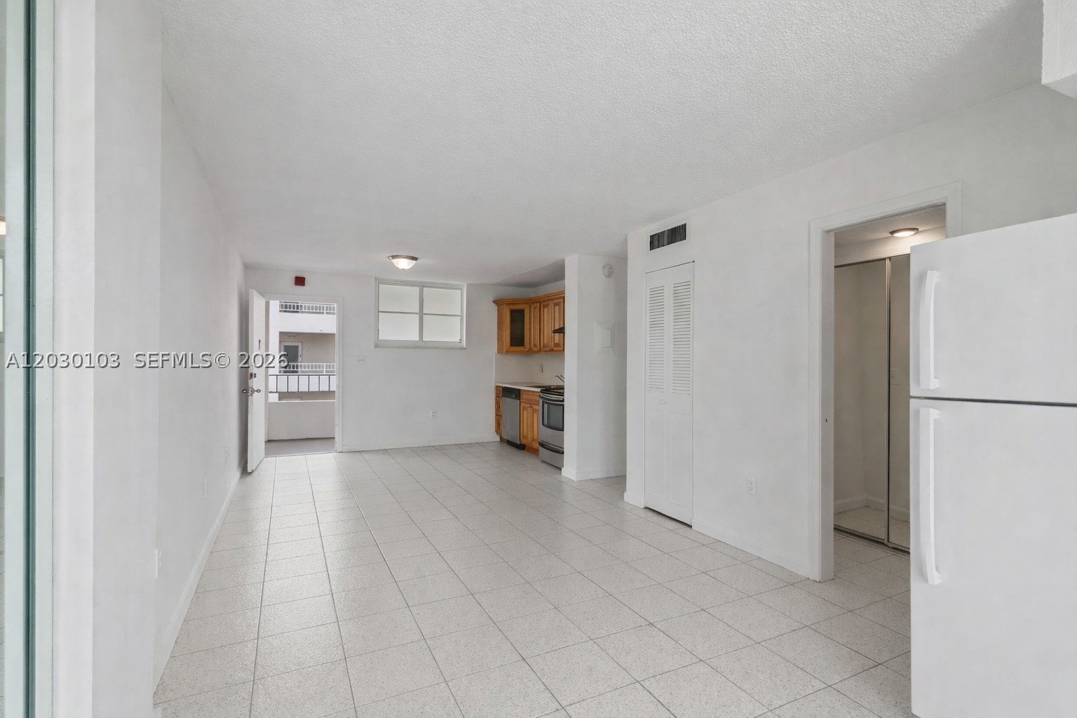 1750 James Ave 9c Property Photo 2