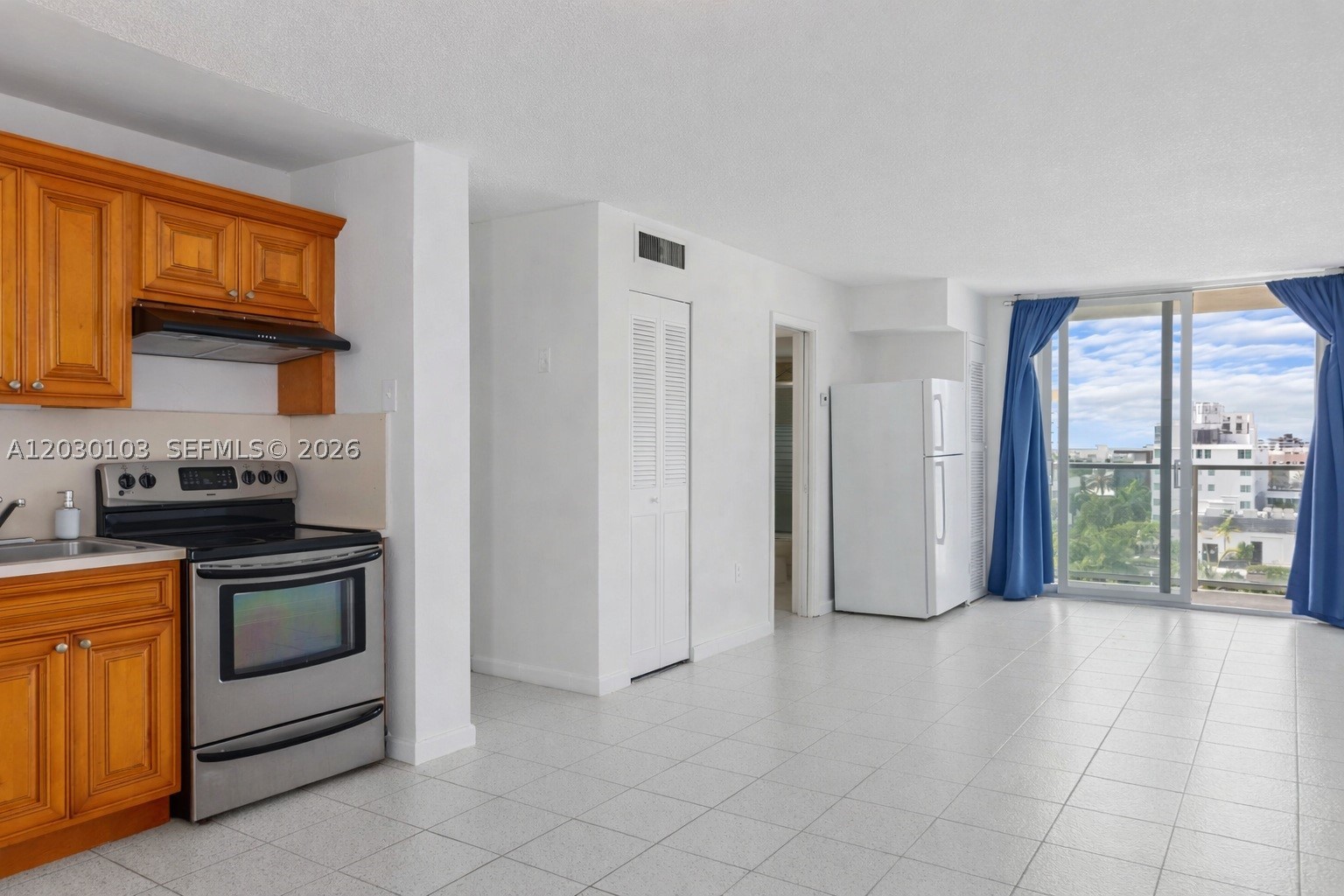 1750 James Ave 9c Property Photo 3