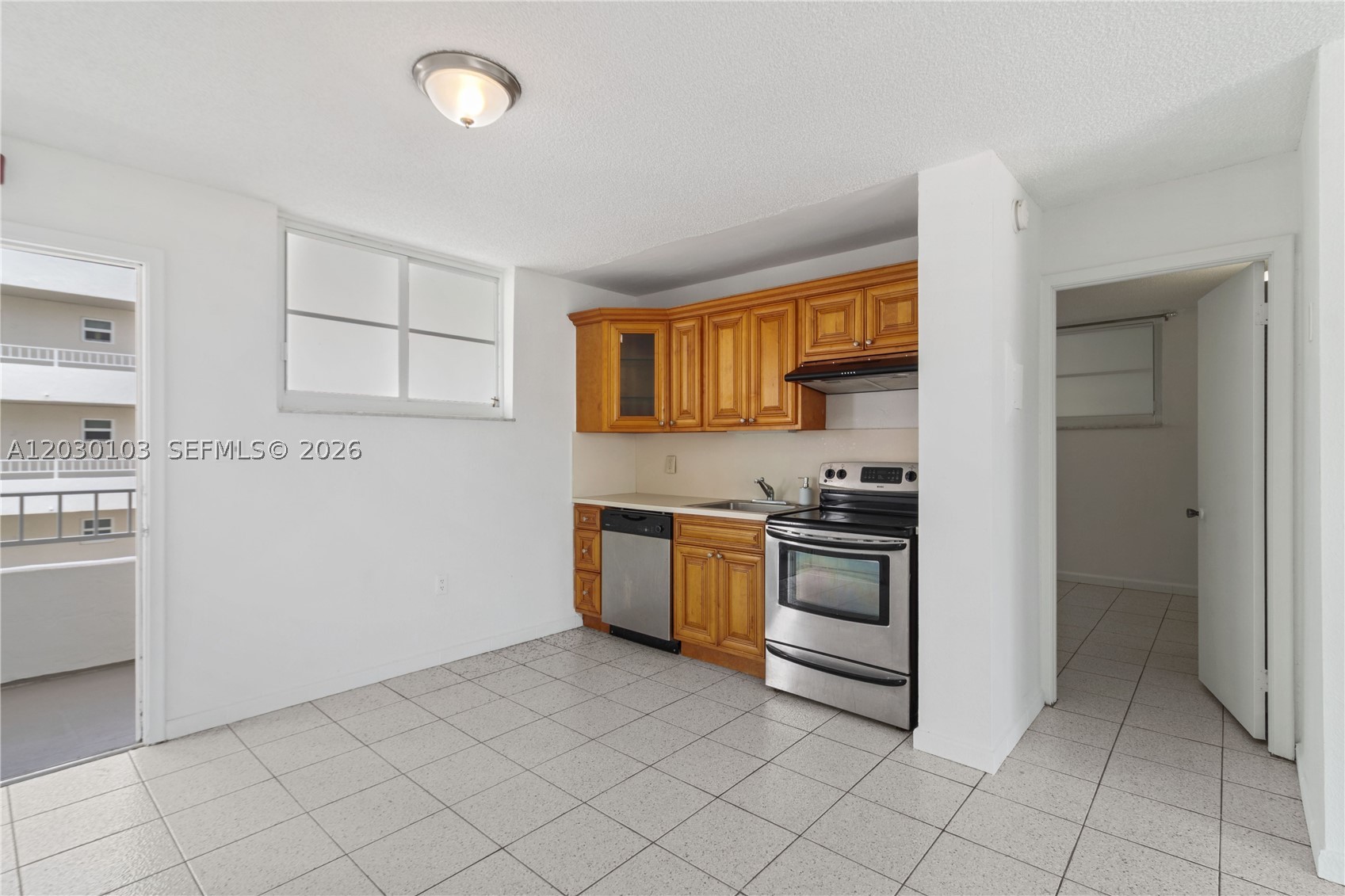 1750 James Ave 9c Property Photo 7