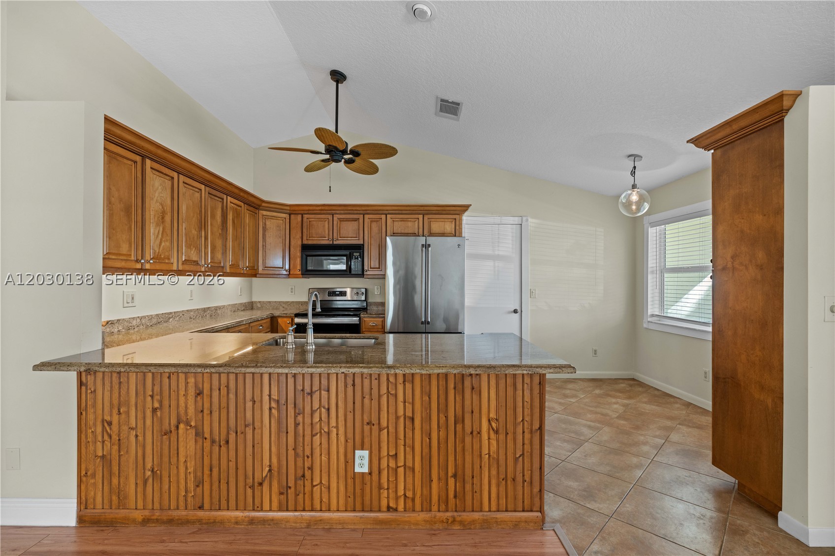 132 Wandering Trl Property Photo 2