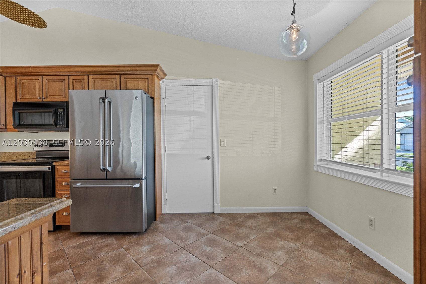 132 Wandering Trl Property Photo 5