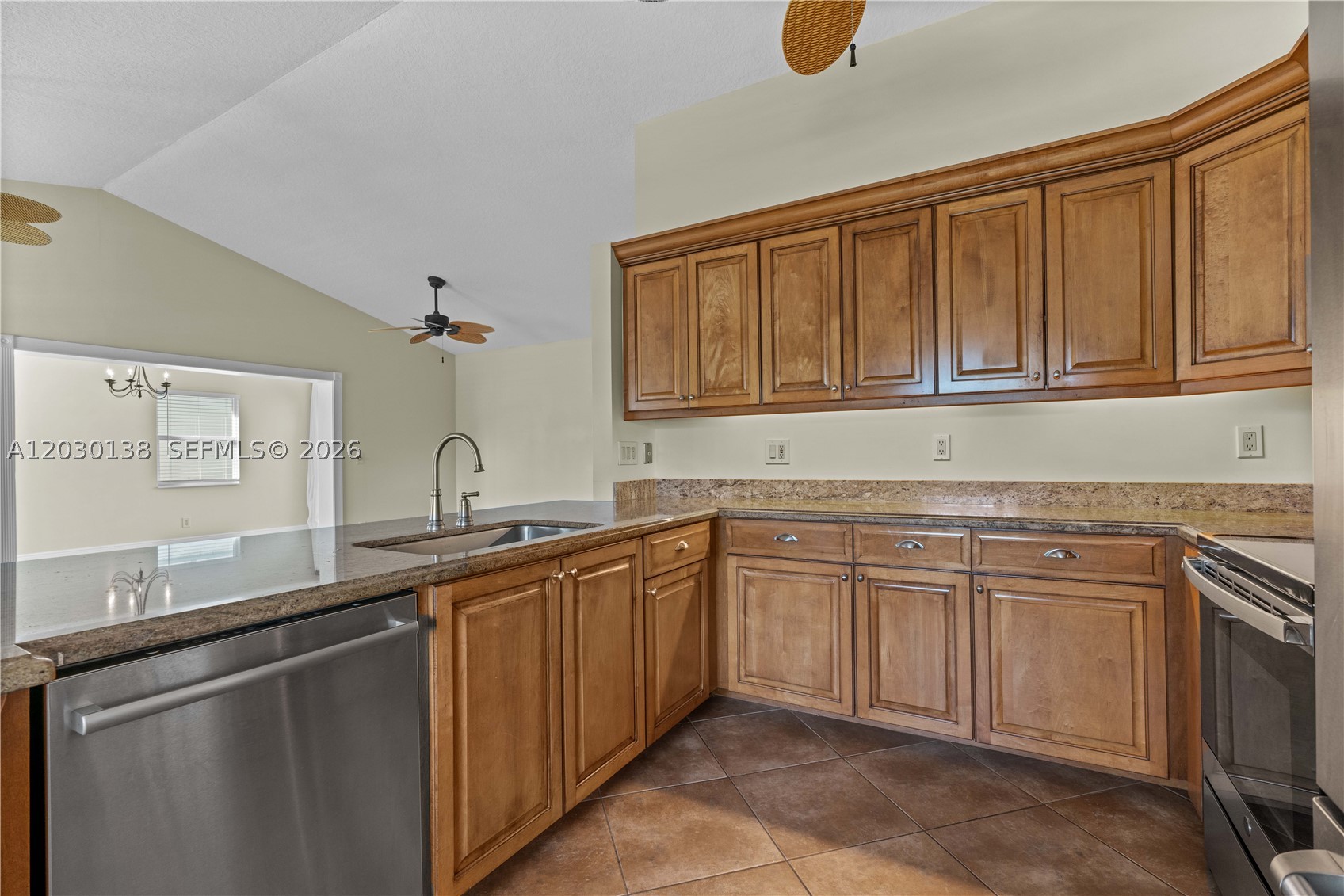132 Wandering Trl Property Photo 7