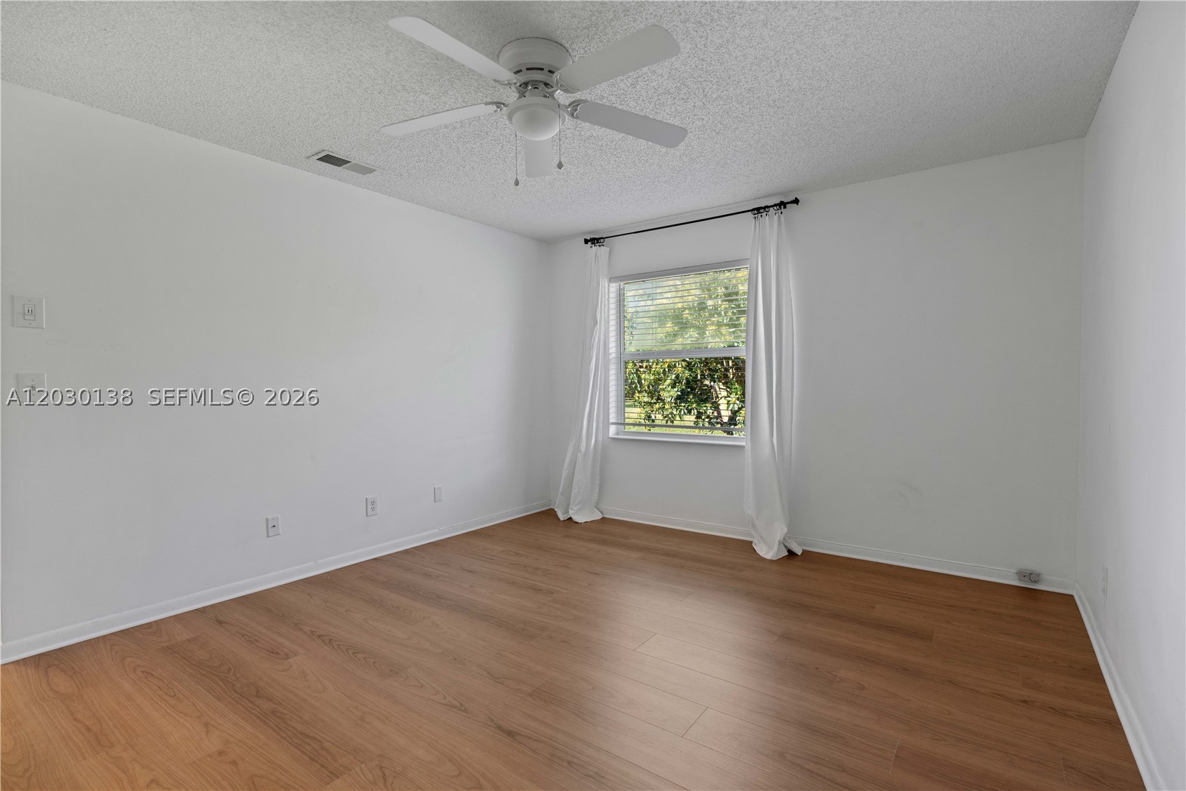 132 Wandering Trl Property Photo 27