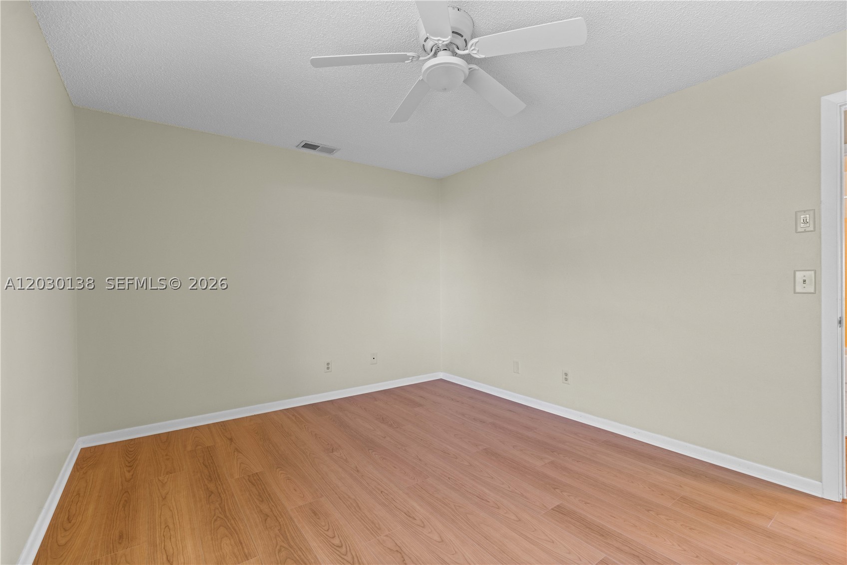 132 Wandering Trl Property Photo 35