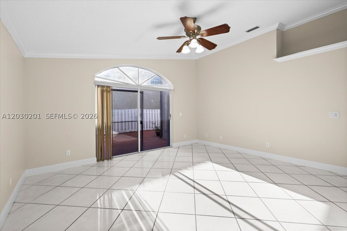2010 Nw 182nd Ter Property Photo 21