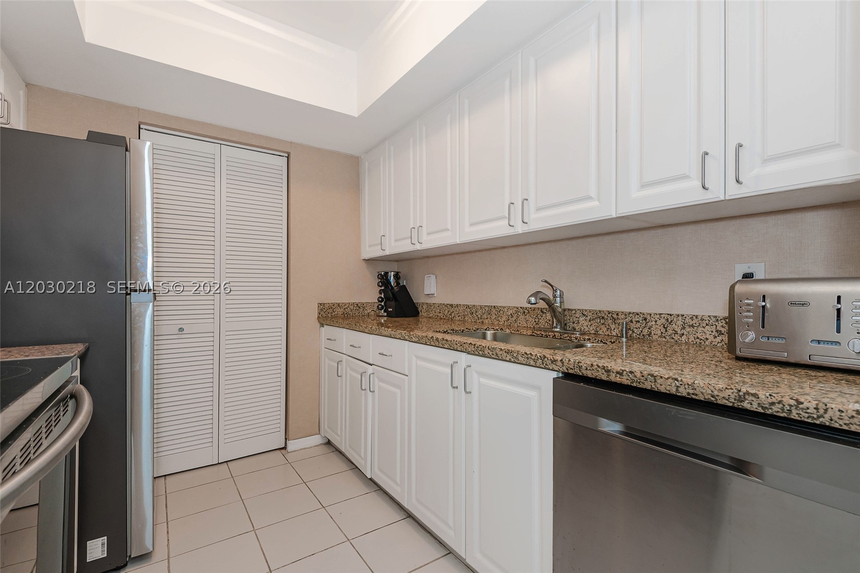 90 Alton Rd 607 Property Photo 10